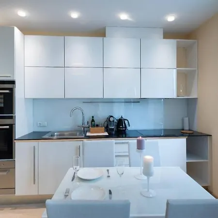 Apartment Old Kaleju One Bedroom With Terrace *